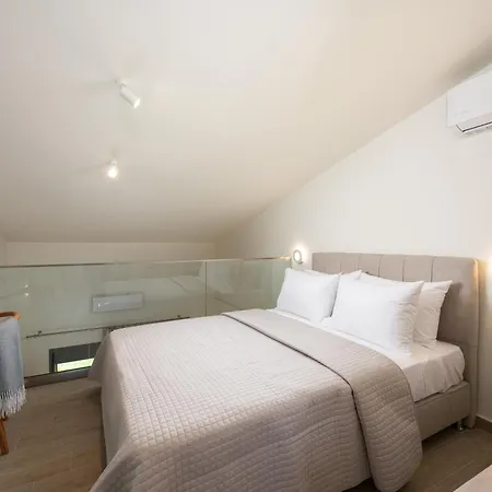 Theros Serenity Apartment Olympiada