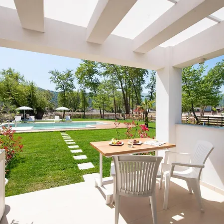 Theros Serenity Apartment Olympiada