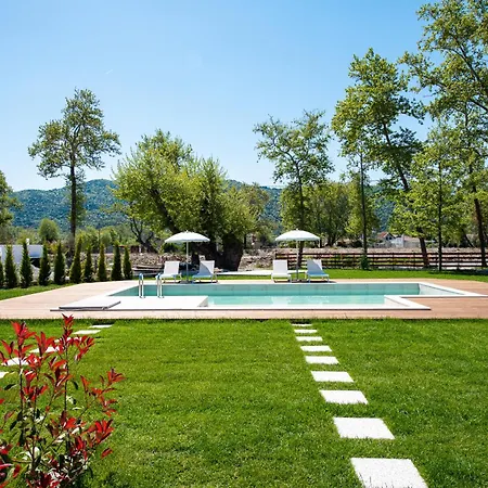 Theros Serenity Apartament *